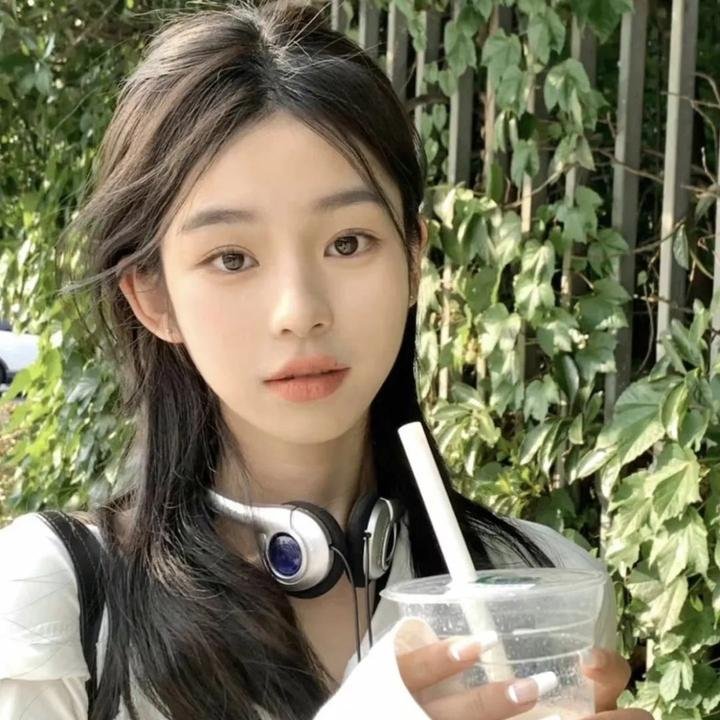 玉腿花拳海报
